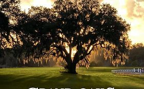 The Grand Oaks Resort